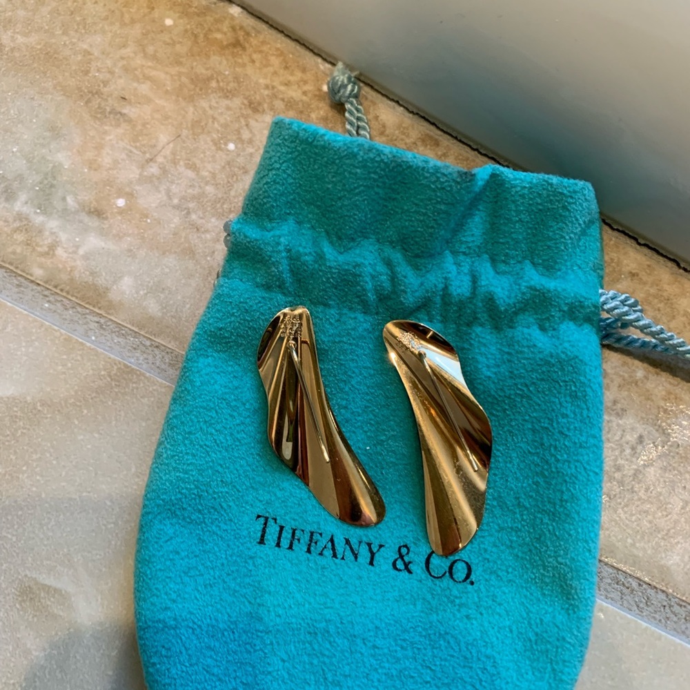 Elsa Peretti earrings from Tiffany’s. These are 18k yellow gold and seldom worn.
